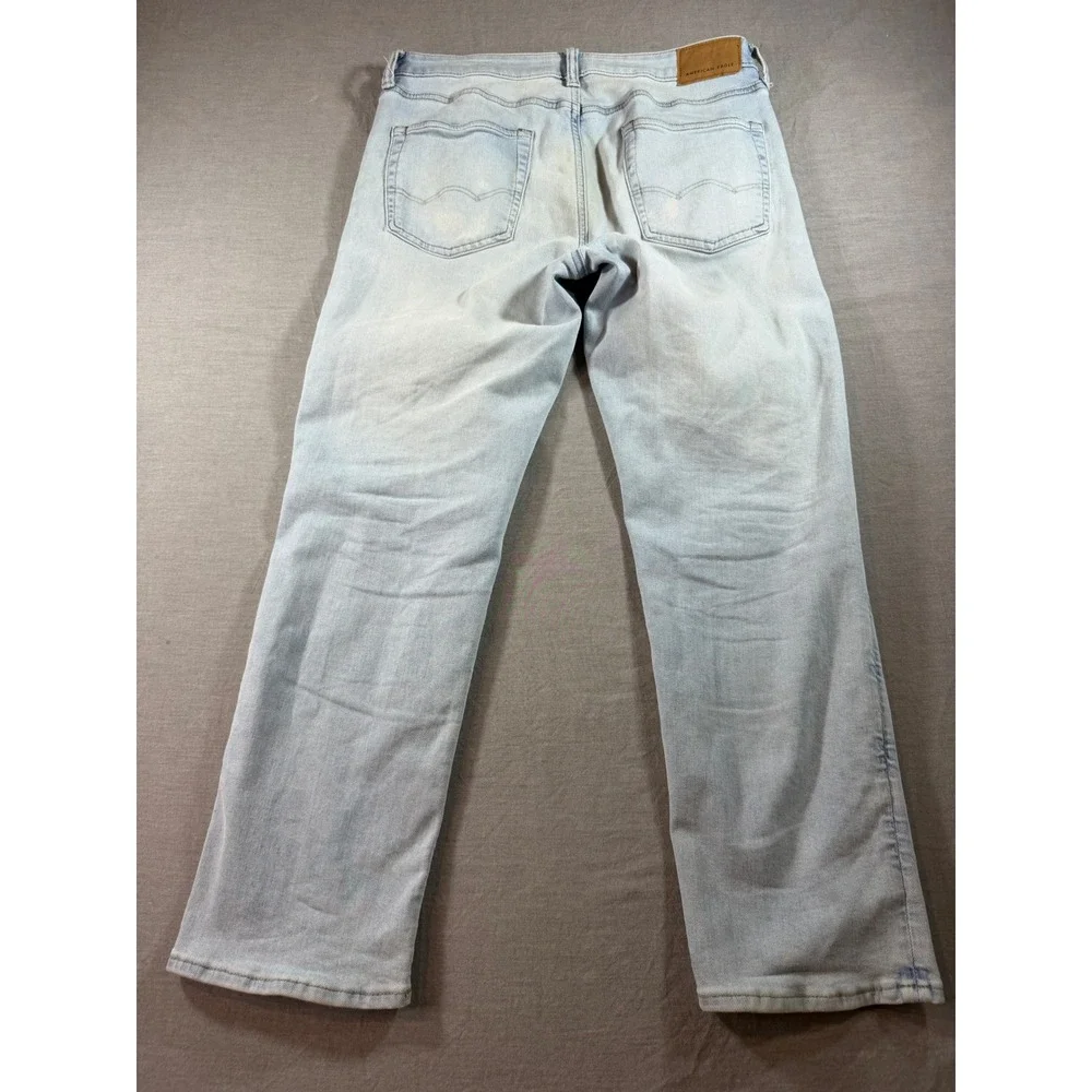 American Eagle Athletic Straight Jeans Mens 32x30 Light Wash Excellent Airflex+